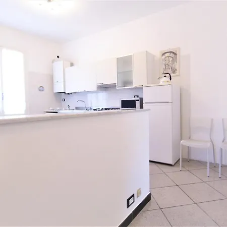 21 Via Dei Giardini Apartment Imperia